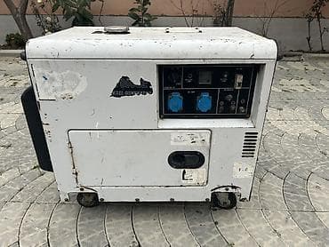 Salam. Dizel generator,ekonumdur.Staterlidir açarla işə düşür çox