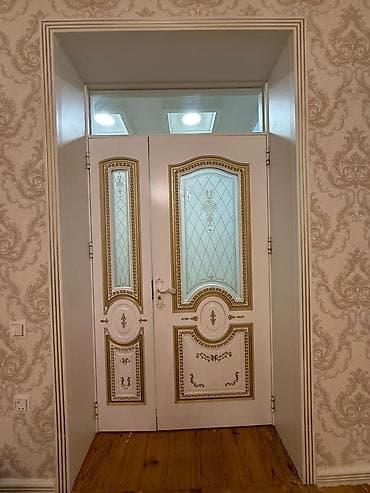 qapi otag: Razılaşma yolu ilə İkiyarpaq daxili qapı – klassik barokko üslubunda — 2