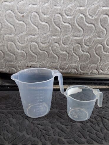 Mətbəx aksesuarları: Ölçü qrafinləri dəsti – şəffaf plastik, tutacaqlı və tökmə ağızlı - — 4