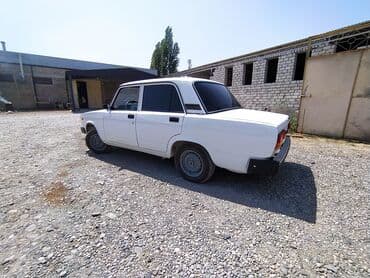 турбо.аз все об автомобилях в азербайджане: Bu, dörd qapılı, ağ rəngli VAZ-2107 sedan avtomobilidir. Avtomobilin — 28