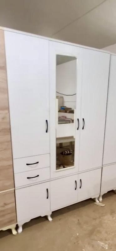 cen demir: Yeni, 3 qapılı, Güzgülü, Ağ, Digər material, Açılan, Düz dolab — 1