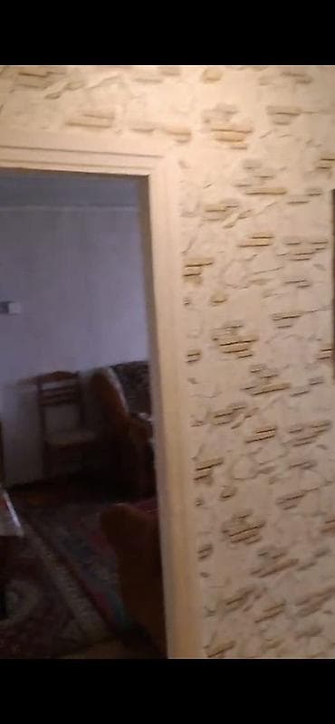 2otaqlı mənzil – daxili planlama və xüsusiyyətlər: - Girişdə asılqanlı — 1
