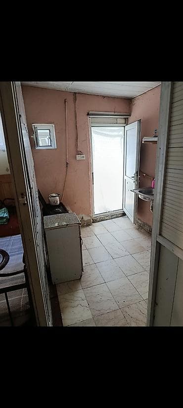 1 otaqli kiraye: 30 kv. m, 1 otaqlı, Qaz, İşıq, Su — 5