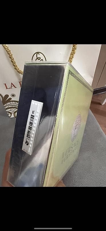 Женская обувь: Etir yenidi La parfumeryden 212azne alınıb 170azn satılır Orijinaldı — 2