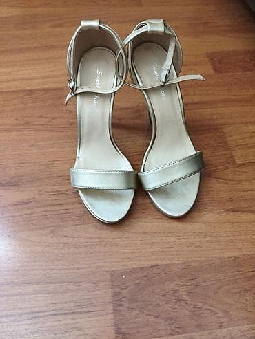 Босоножки, сандалии, шлепанцы: Qızılı rəngdə zərif qadın sandaleti – Sweet Shoes - Rəng: metalik — 2