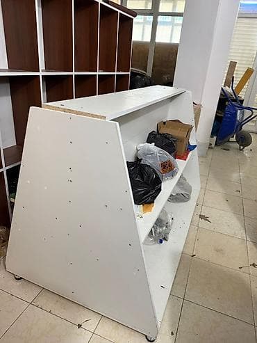 dəmir rəflər: Mağaza üçün iki tərəfli vitrin/raf - Material: laminat/LDSP ağ rəngdə — 1