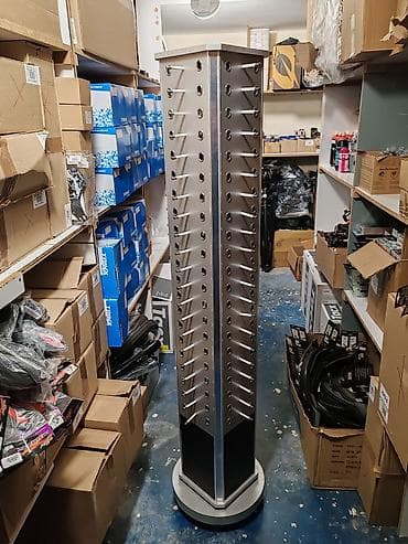 Fırlanan vitrin stendi – çoxüzlü, metal konstruksiya ƏLAQƏ:(010) 515