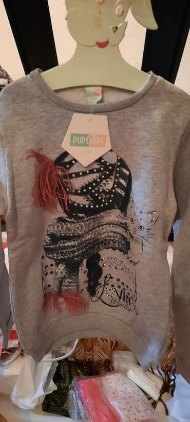 3 duymə koynək: Müxtəlif razmerli köynəklər.Hər biri təzədi.Biri 10 manat.deaktiv — 16