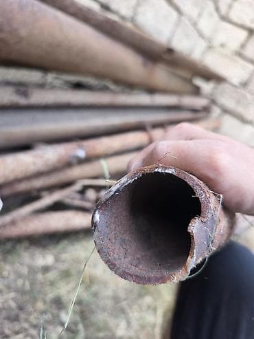 Металлические трубы: Rusiyanın köhnə qalın torbası satılır. Metresi 5 manatdan — 4