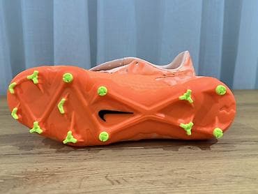 Butslar: Butslar Nike, Ölçü: 38, Yeni — 2