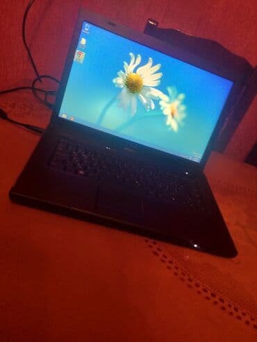 Noutbuk – 15.6" ekran, tam ölçülü klaviatura və geniş touchpad