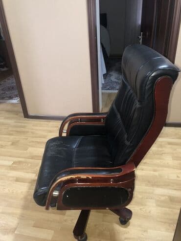 купить кресло для офиса: Rahat ofis kreslosu – klassik dizayn - Material: qara eko‑dəri — 2
