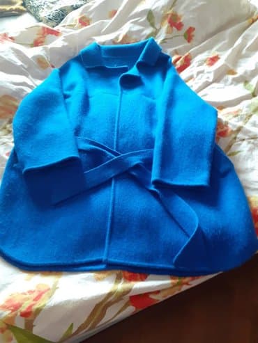 asbaz geyimi: PLAŞ.-Jaket .Yenidir. Dəbli Uzun сох gòzel Jaket-kurtka-plaş. 50-52 — 2