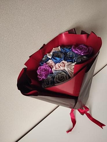 usaq paltar: Gülər — 7