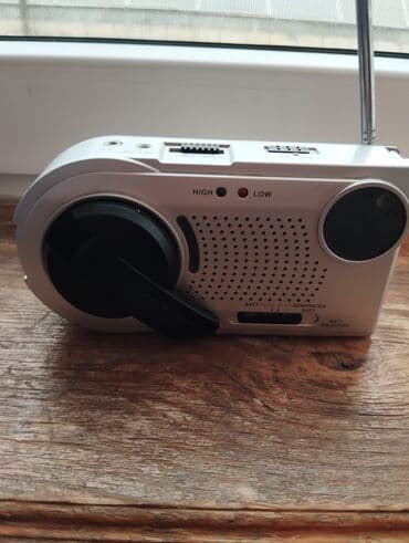 антенна спутниковая: Portativ radio və fənər kombinasiyası - AM/FM radiostansiyalarını — 2