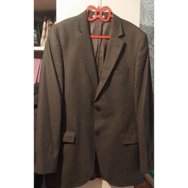 Kişi uçun kostyum satilir,razmeri firmasi uzerinde yazilib,bahali