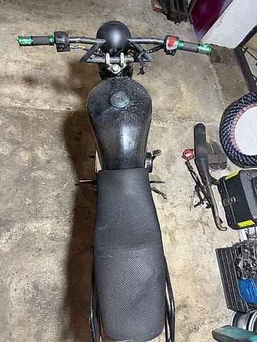 Motosiklet – klassik üslubda çərçivə və yuvarlaq faralı layihə at lalafo.az Motosiklet – klassik üslubda çərçivə və yuvarlaq faralı layihə