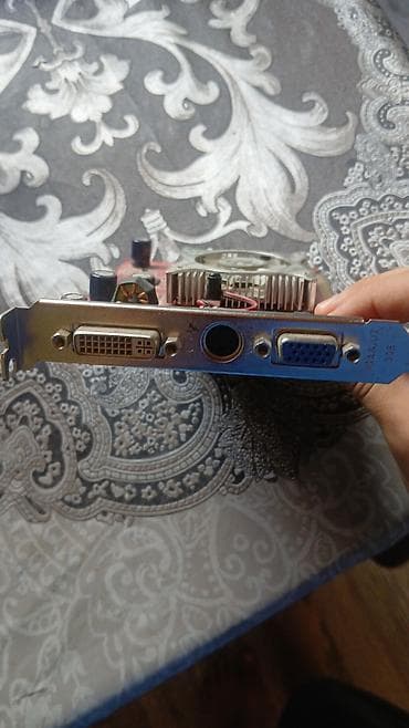 komputer 16 gb ram: Video kart - Interfeys: PCI-Express - Çıxışlar: 1x DVI-I, 1x VGA — 1