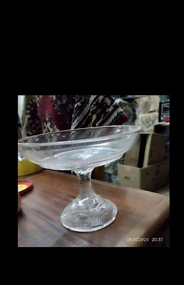 Tort və şiriniyyat qabı, Şüşə