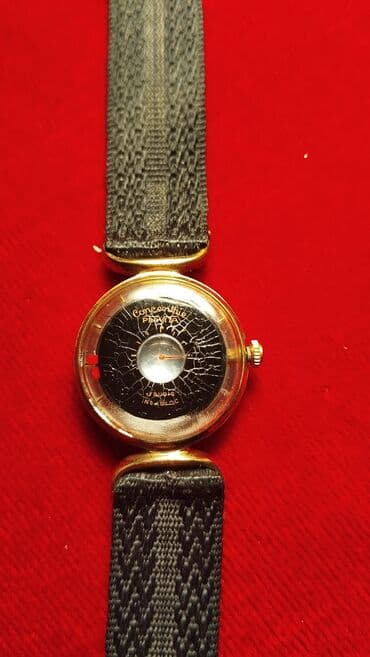 qizil onluq qiymeti: Saat işləyir — 2