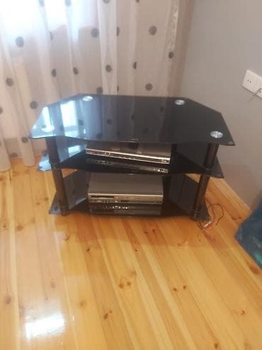 Künc Tv altlığı, Polkalı, Şüşəli