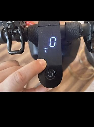 skute: İşlənmiş Elektrik samokat 8", 501 - 750 Vt, 16 - 25 km/s, Ünvandan götürmə, Ödənişli çatdırılma — 8