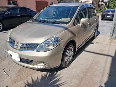 lada radiator: Nissan Tiida hatchback - Kuzov: 5 qapılı hatchback, qızılı/şampan — 3