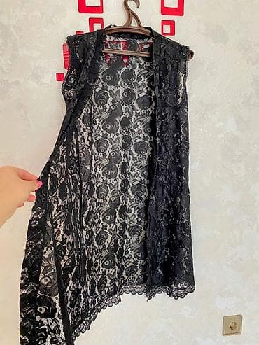 Qara krujeva kaftan/kardiqan - Model: qolsuz, açıq önlü, yüngül üst — 2