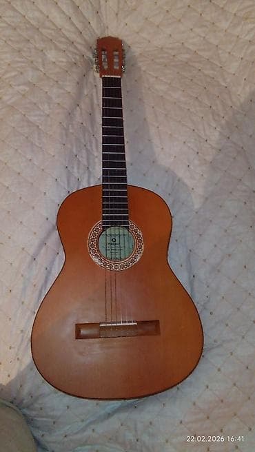 Охота и рыбалка: Klassik akustik gitara Tecili satilir!! Çexol ile birlikte! — 2