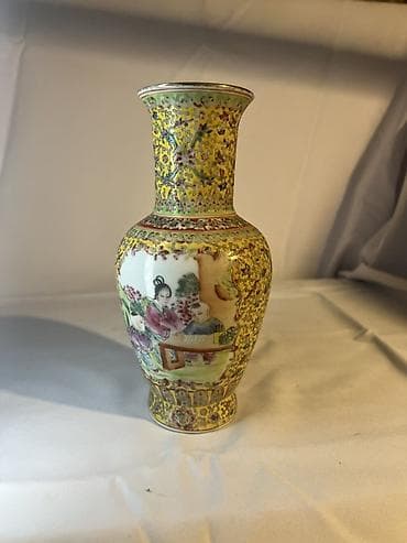 Vazalar: Bir vaza, Farfor — 5