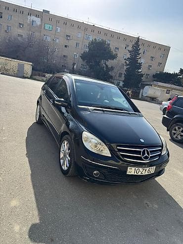 Mercedes-Benz B-Class, qara rəng, 5 qapılı kompakt minivan/hetçbek