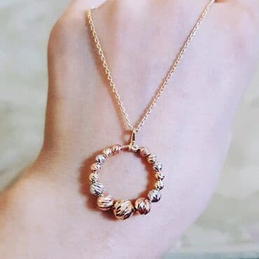 italyan qizili: Dəstə daxildir: Sep, Kulon, Boyunbağı, Sarı qızıl, 585 Əyar, 40 g — 1