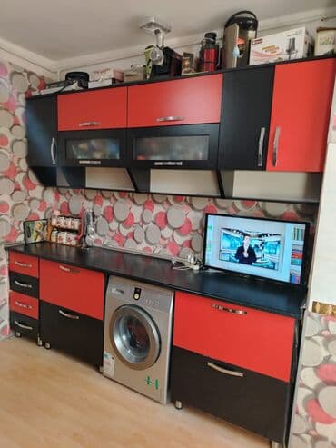 divar rəfləri: Mətbəx mebel dəsti – qara-qırmızı dizayn - Üst modullar: 4 bölməli — 2