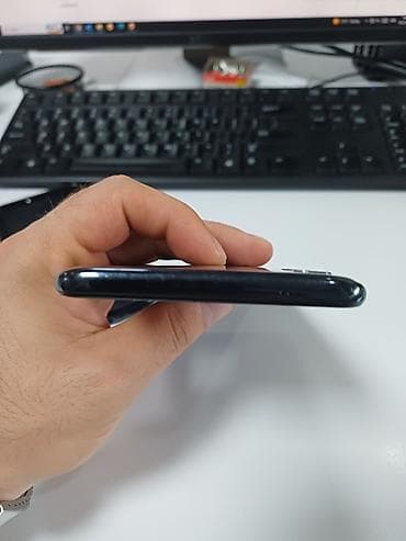Samsung Galaxy A70, 128 ГБ — 4