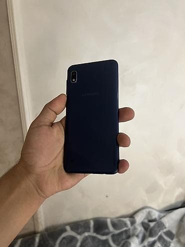 samsung s corby: Samsung Galaxy A10, 32 ГБ, цвет - Голубой, Отпечаток пальца, Face ID — 3