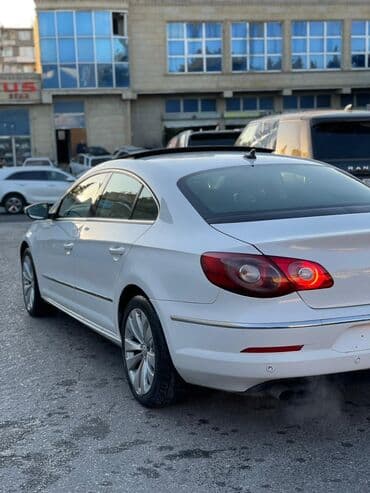 фольксваген пассат сс: Volkswagen Passat CC – ağ rəngli, zərif 4 qapılı kupe-sedan. Xarici — 9