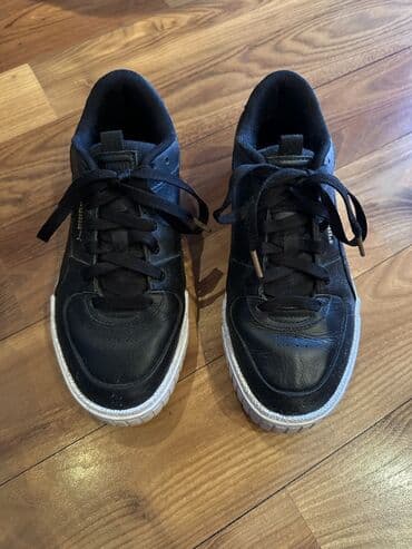 Subaru: Puma idman ayaqqabısı - Rəng: qara, ağ altlıqla - Material — 4