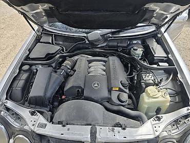 210 mersedes: Mercedes-Benz E-Class: 2.4 l | 1996 il Sedan — 1