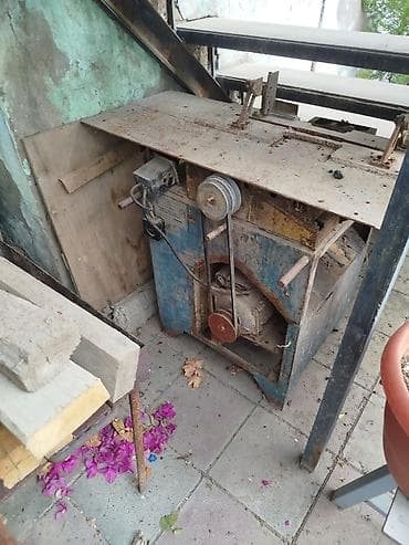 mis samovar: Dəzgah.Unvan Qaraçuxur qəs.Tatli un məmulatlarinin arxasi.Ağac emalı — 1
