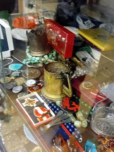 CD, DVD disklər və kassetlər: Antik əşyalar kolleksiyası – qarışıq lot Təsvir: - Bədii işləməli — 4