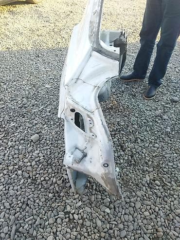 orta panel: Məhsul: Avtomobilin sağ arxa krılosu hissəsi (kuzov “çetrvërk/quarter — 3