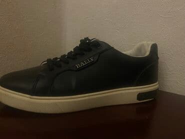 b class makasin: BALLY ayaqqabı çox keyfiyətli yaxşı vəzyətdədir çatdırılma var Ölçü 41 — 2