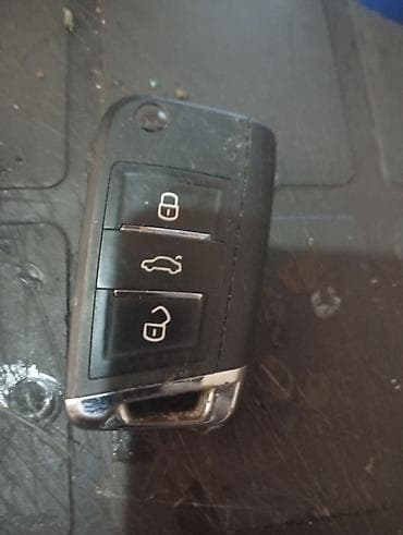 Avtomobil üçün uzaqdan idarə olunan açar pultu.wolkwagem youreg zavod