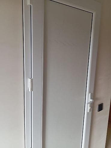 bal: PVC qapı – ağ rəng ( Ünvan Bakı ) - Material: PVC profil, içi panel — 1