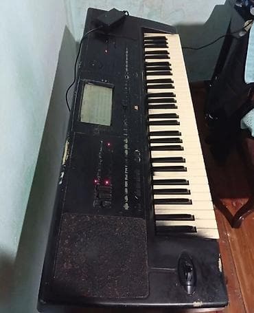 Sintezator, Korg — 2