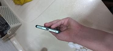 nokia 5 1 plus: Smartfon – nazik korpus, kənarlarda düymələr və USB‑C girişli model - — 2