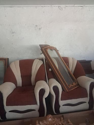 lohmann brown toyuq satisi: Mebeller satilir.cox baha alinib,teze qalib az istifade olunub.Dest — 3