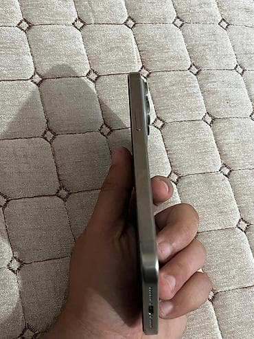 15 pro max titanium: IPhone 15 Pro Max, 256 GB, Natural Titanium, Simsiz şarj — 3