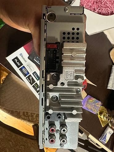 Maqnitol, Pioneer, AUX