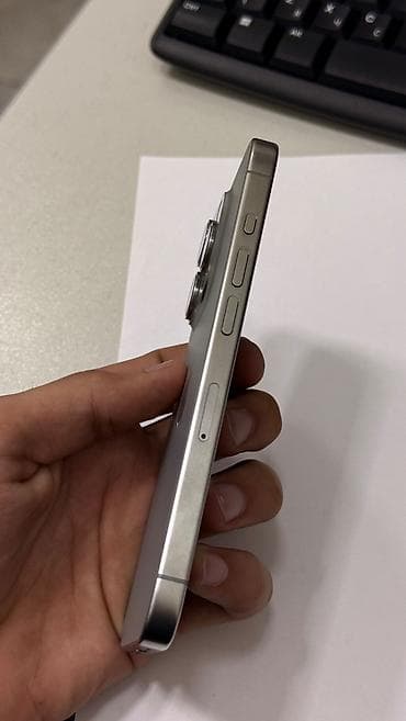 telefon apple: IPhone 15 Pro, 128 GB, Gümüşü, Simsiz şarj, Face ID — 3